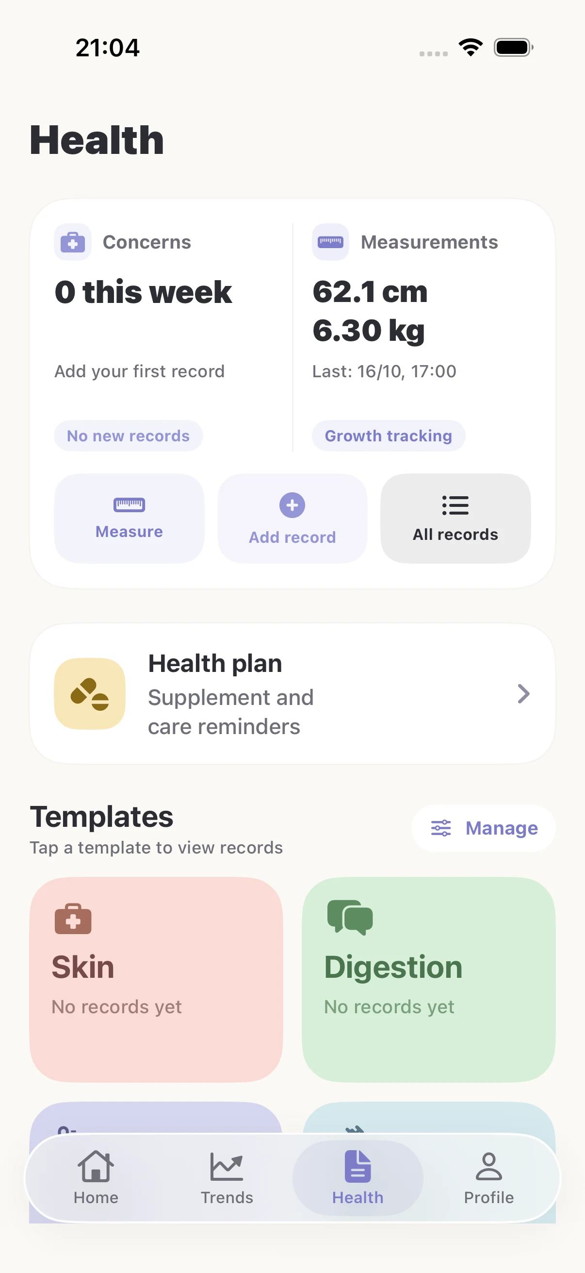 BabyTracker Health running in iPhone Simulator, showing growth, vaccinations and health records